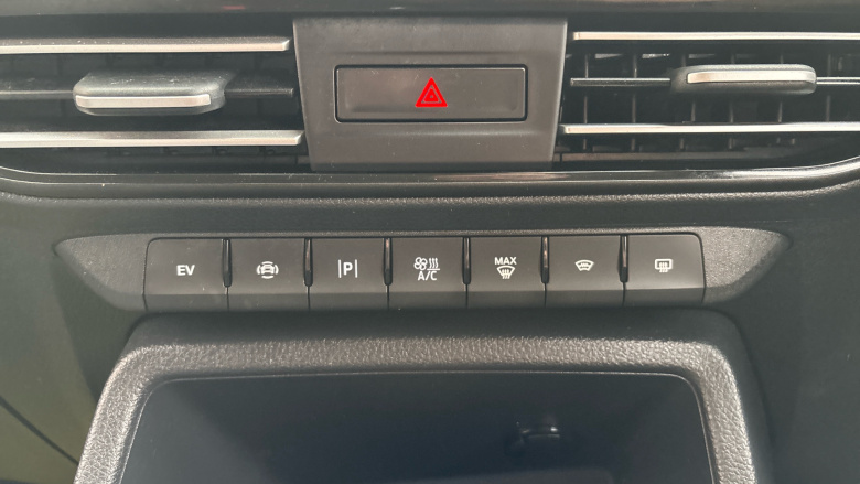 Ford Transit Connect 250 L2 Petrol 1.5 EcoBoost PHEV 150 Limited Van Auto